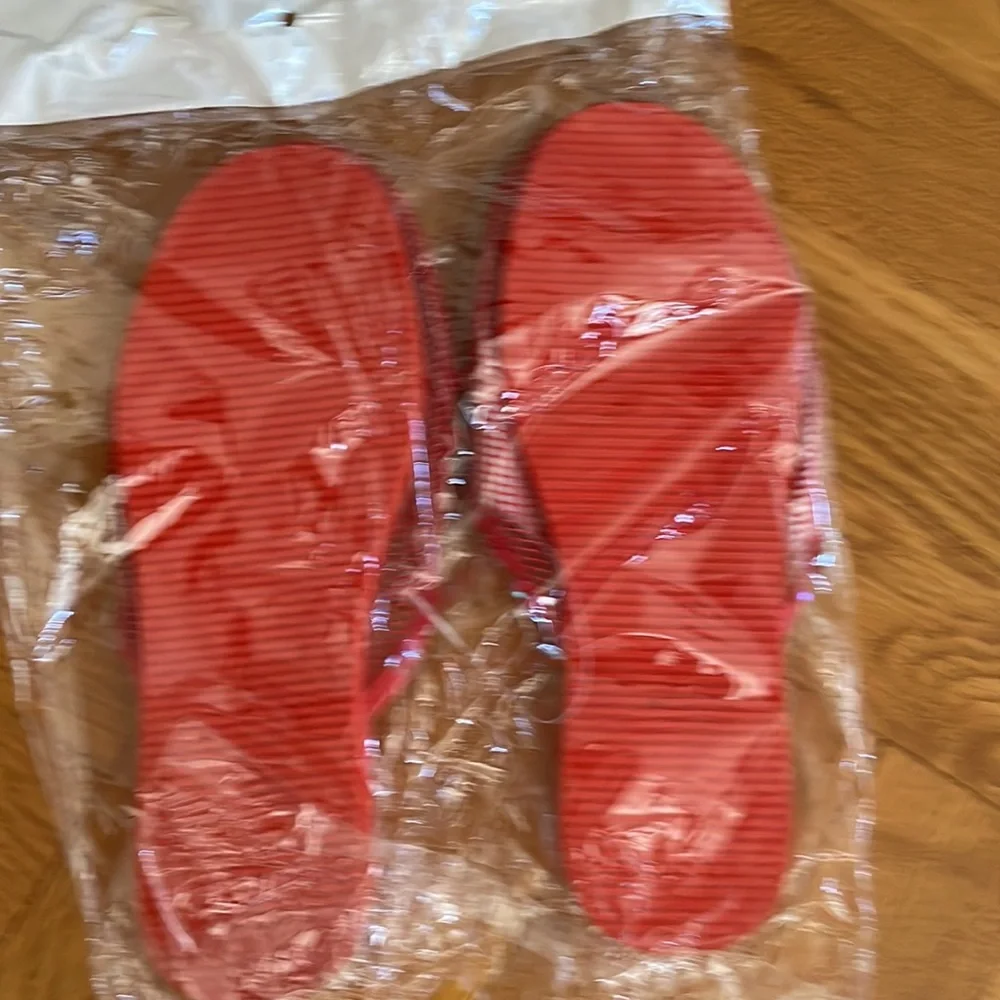 ALPHA GIRL SLIPPERS Size 3